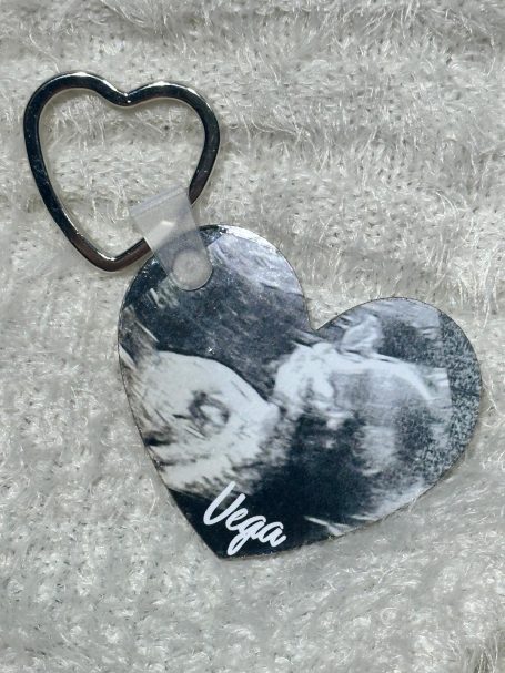 llavero personalizado con ecografia en forma de corazon grabado